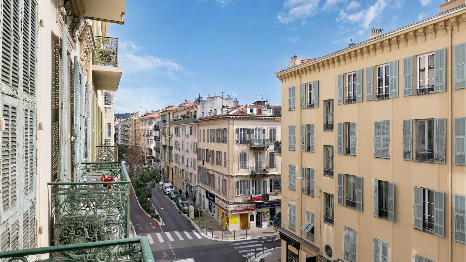 Studio Jaune Fshh Nice Aparthotel